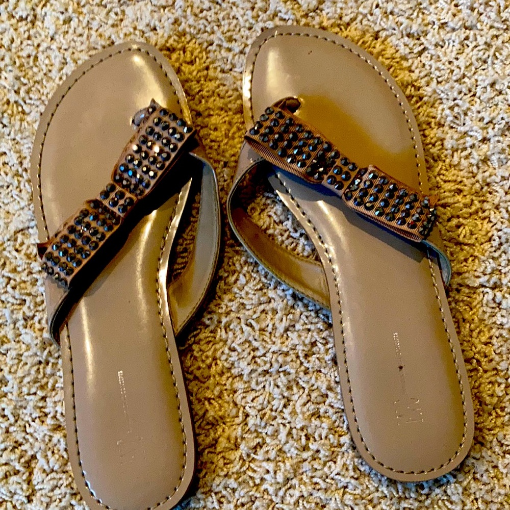 Bow sandals